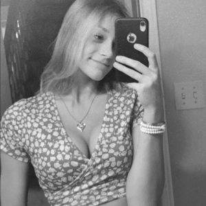 Meet your Posher, Marissa